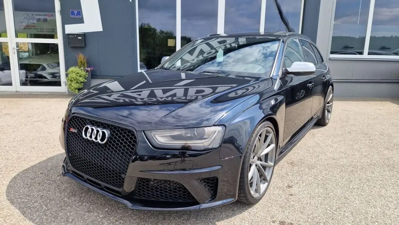 Audi RS4 4.2 FSI Quattro ''Keramik'' — photo 1 of 15