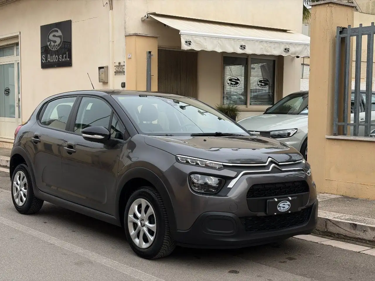 Citroen C3 1.2 83Cv Feel Pack — photo 1 of 15