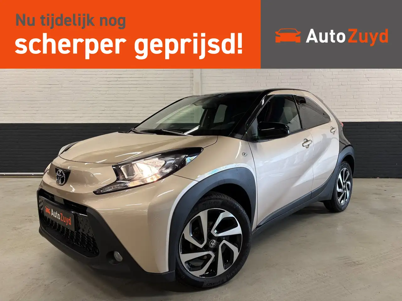 Toyota Aygo X 1.0 VVT-i Pulse | Bi tone |Carplay | 17 " | Camera — photo 1 of 28