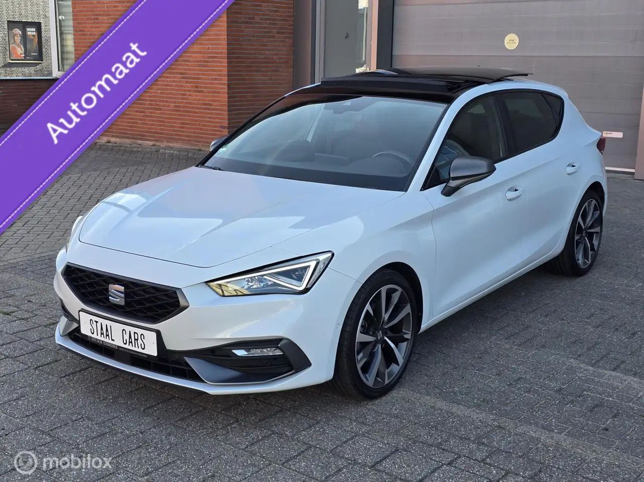 SEAT Leon 1.5eTSI FR/DSG/PANO/150PK — photo 1 of 27