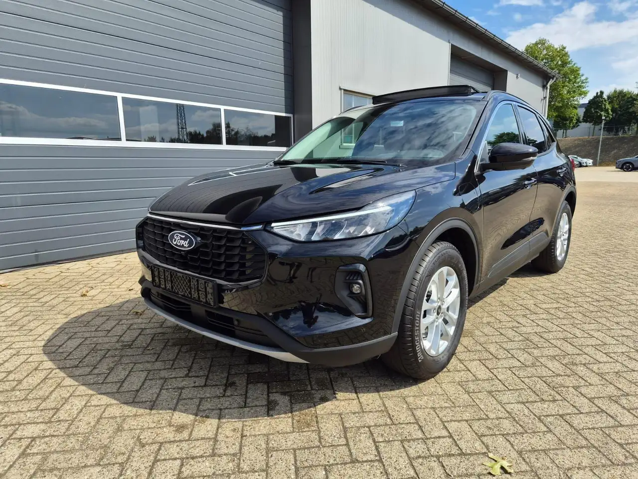 Ford Kuga Titanium 243PS PHEV Automatik elektr. PanoDach ... — photo 1 of 29