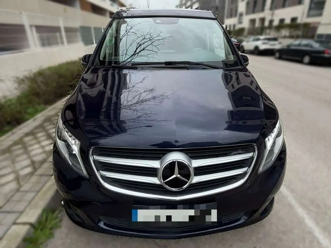 Mercedes-Benz Marco Polo 250 d Largo — photo 1 of 32