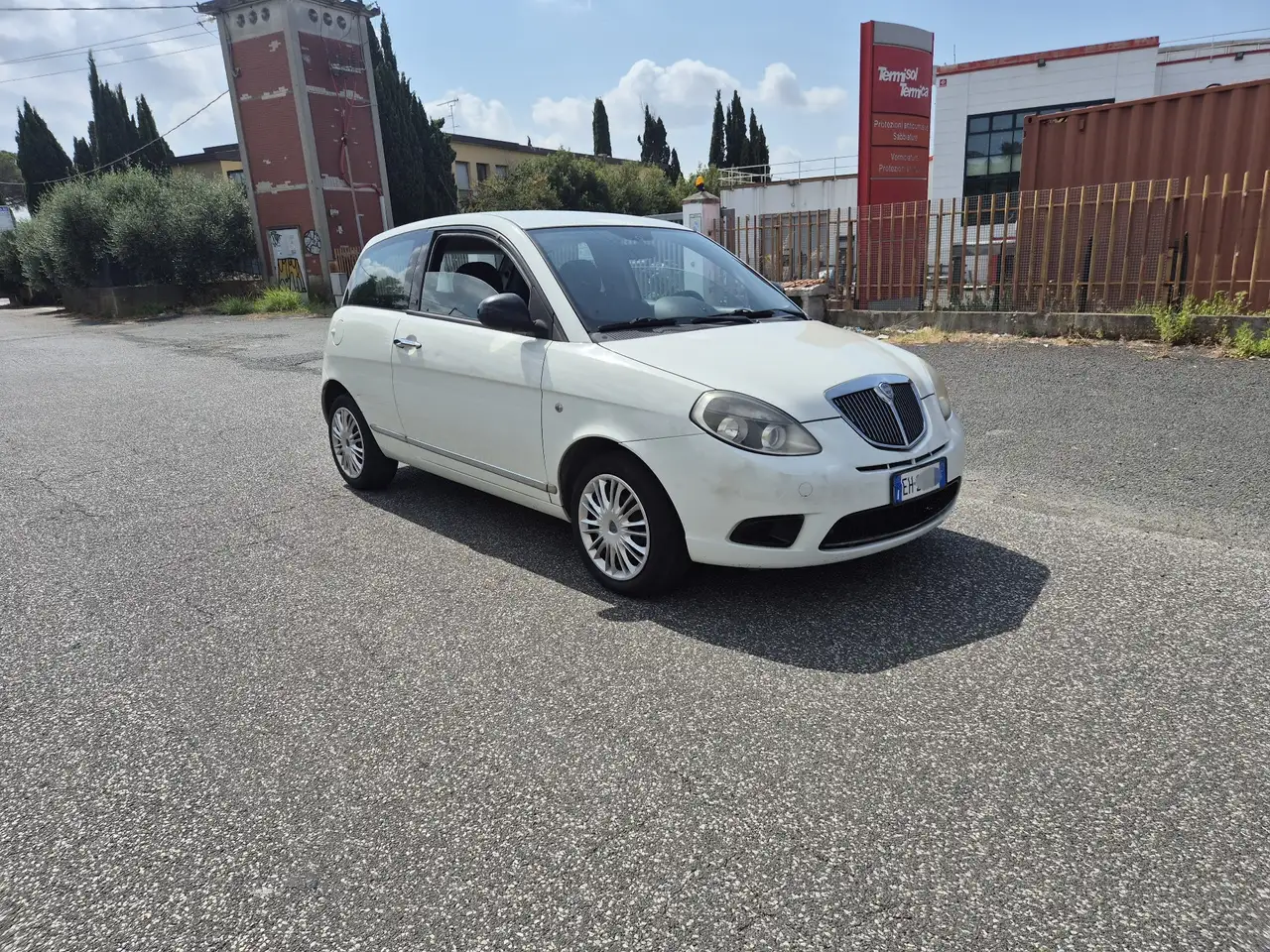 Lancia Ypsilon 1.2 8v Gold s&s 69cv — photo 1 of 6