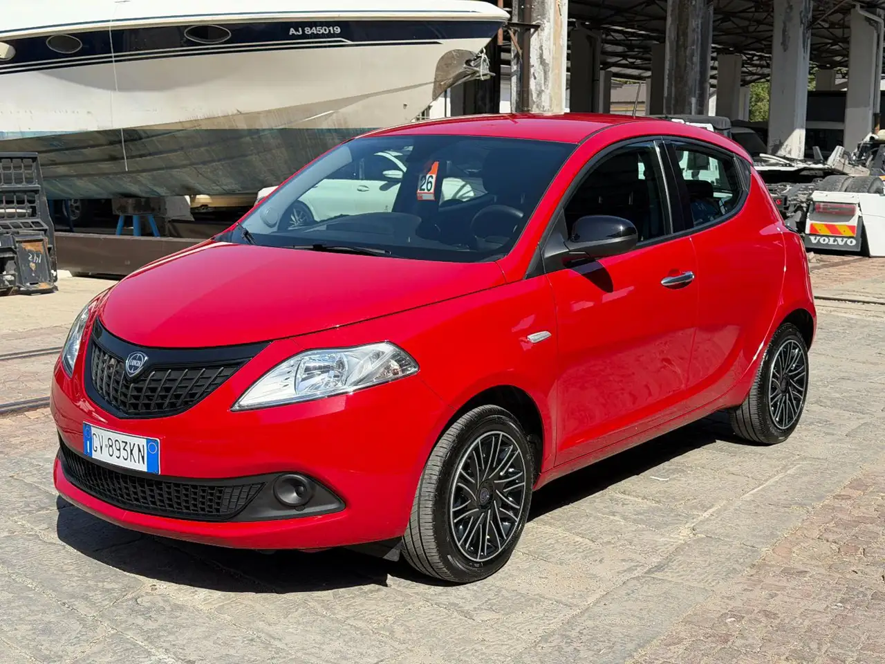 Lancia Ypsilon 1.0 FireFly 5 porte S&S Hybrid Gold 5 POSTI — photo 1 of 15