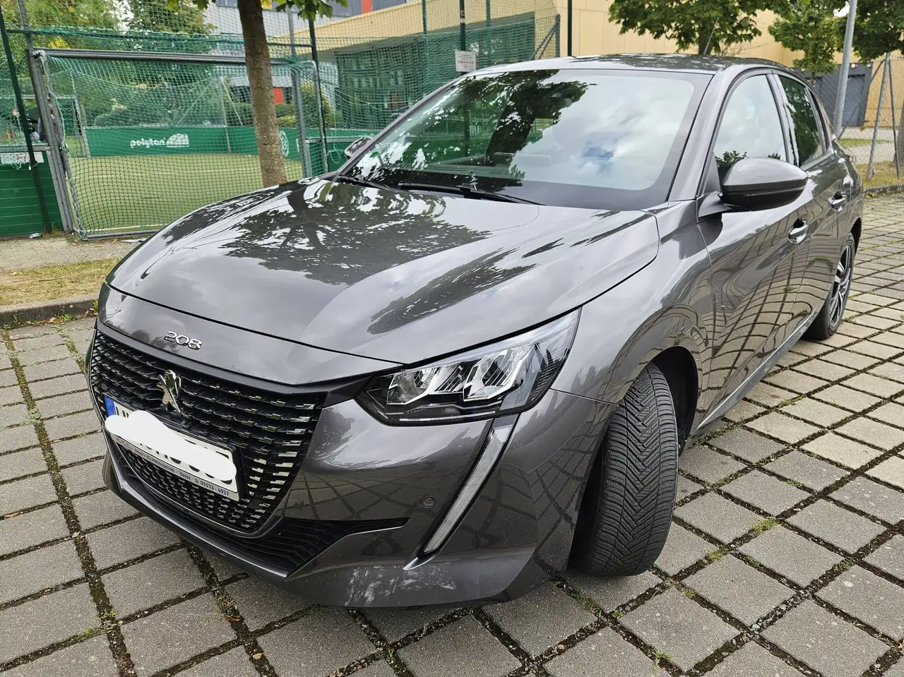 Peugeot 208 208 PureTech 100 Allure Pack — photo 1 of 8