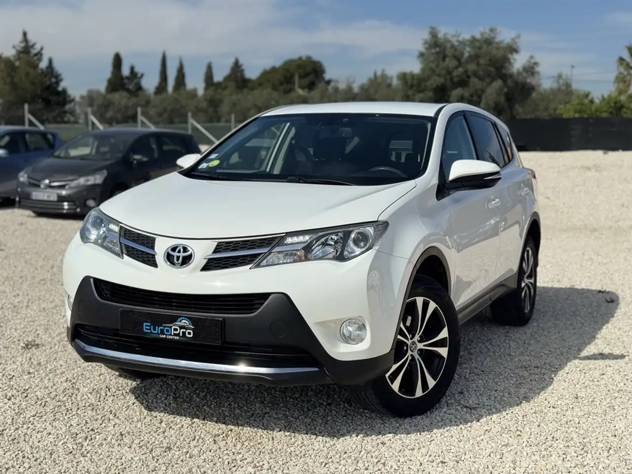 Toyota RAV 4 120D Advance 4x2 — photo 1 of 15