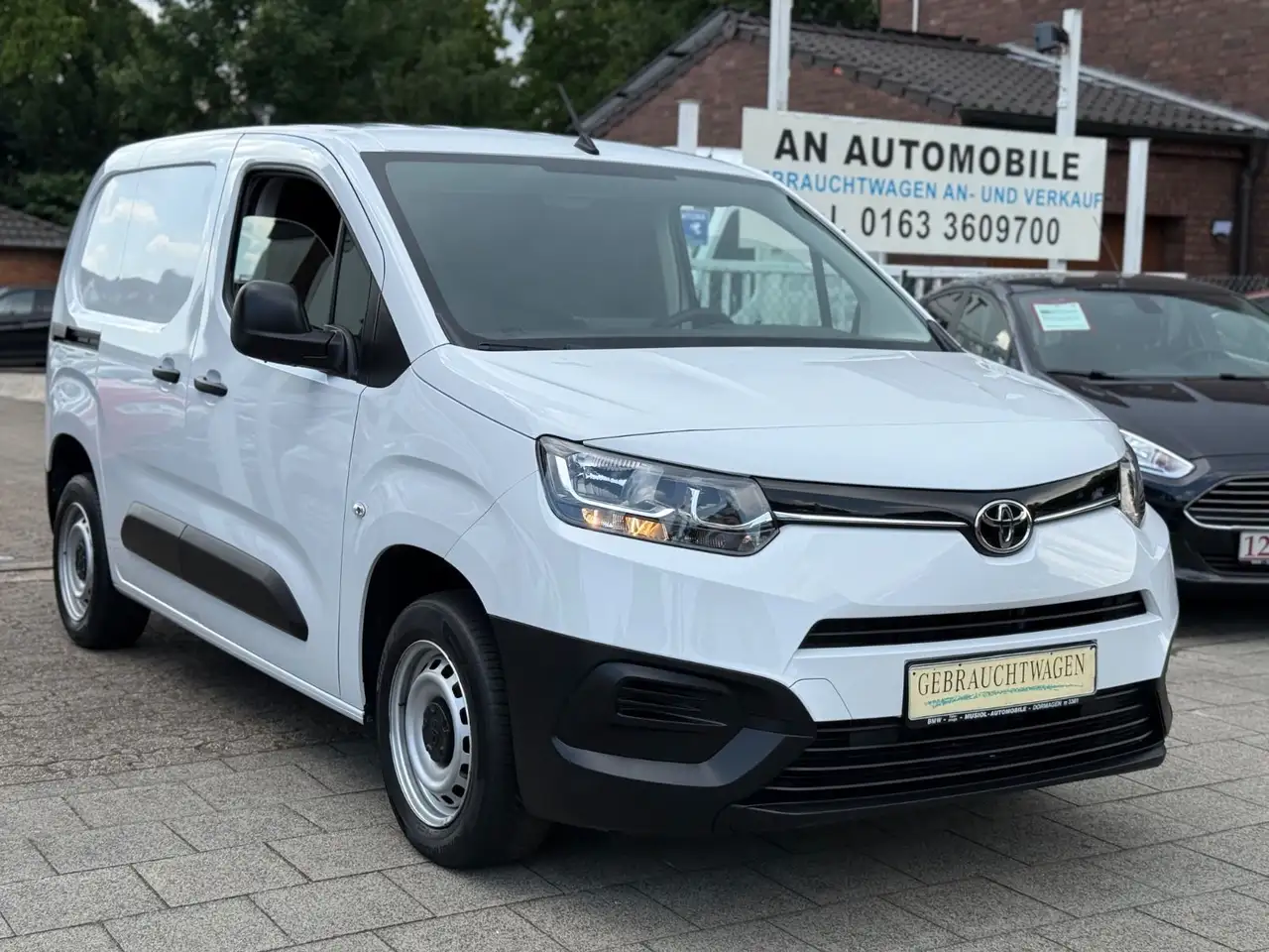 Toyota Proace *Klima*Benziner*1.Hand*Bodenplatte* — photo 1 of 19