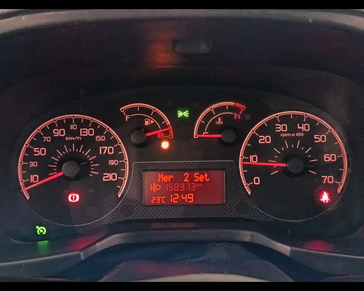 2015 Fiat Qubo - QUBO 1.3 MJT 80 CV Dynamic, photograph 11