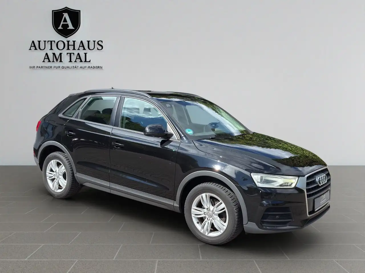Audi Q3 2.0 TDI S-Tronic Keyless~Navi~LED~PDC — photo 1 of 28
