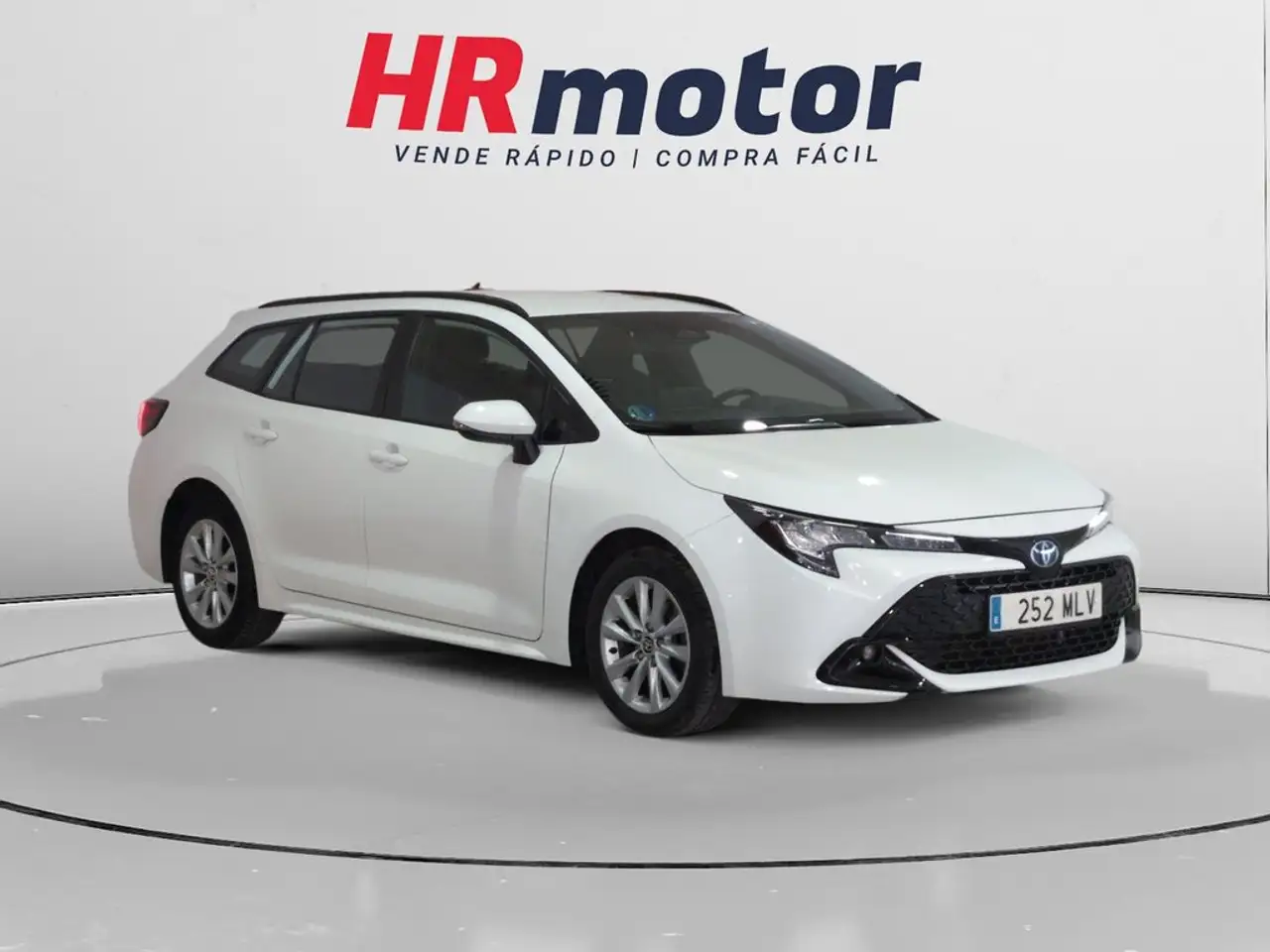 Toyota Corolla Touring Sports 140H Active Plus — photo 1 of 23