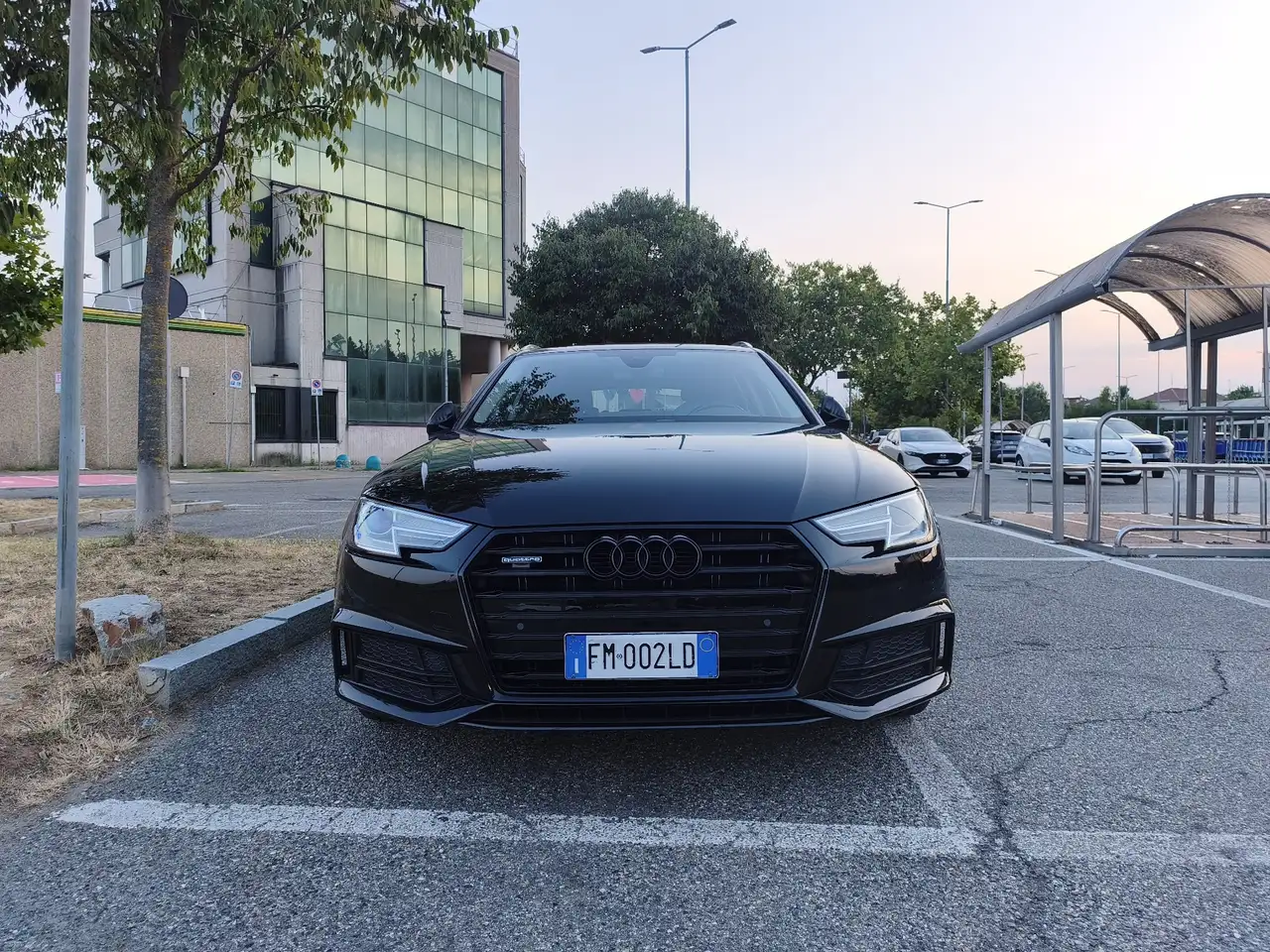 Audi A4 Avant 40 2.0 tdi Sport quattro 190cv s-tronic — photo 1 of 13