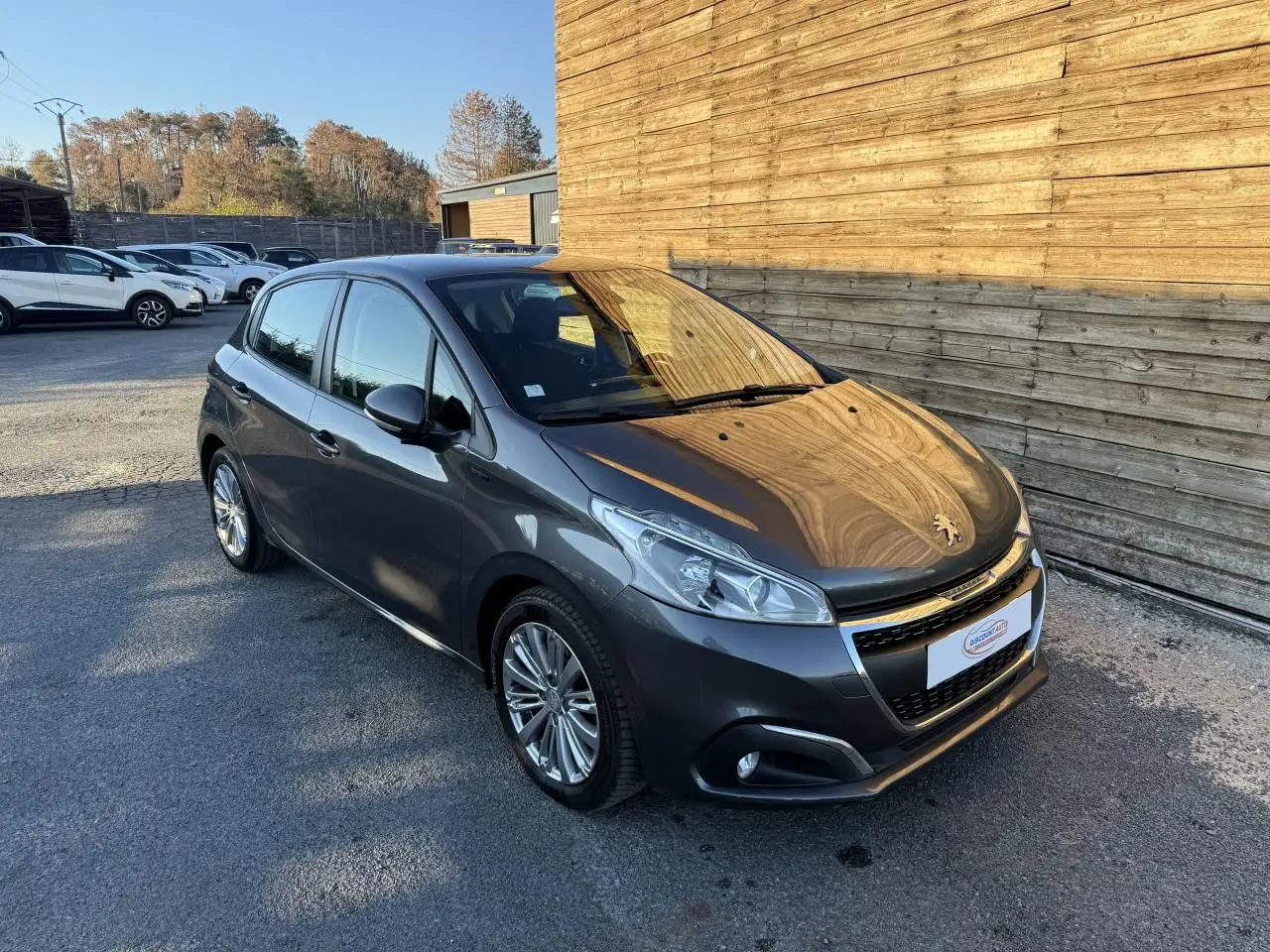 Peugeot 208 208 1.2i PureTech 12V S\u0026S - 82 Signature — photo 1 of 35