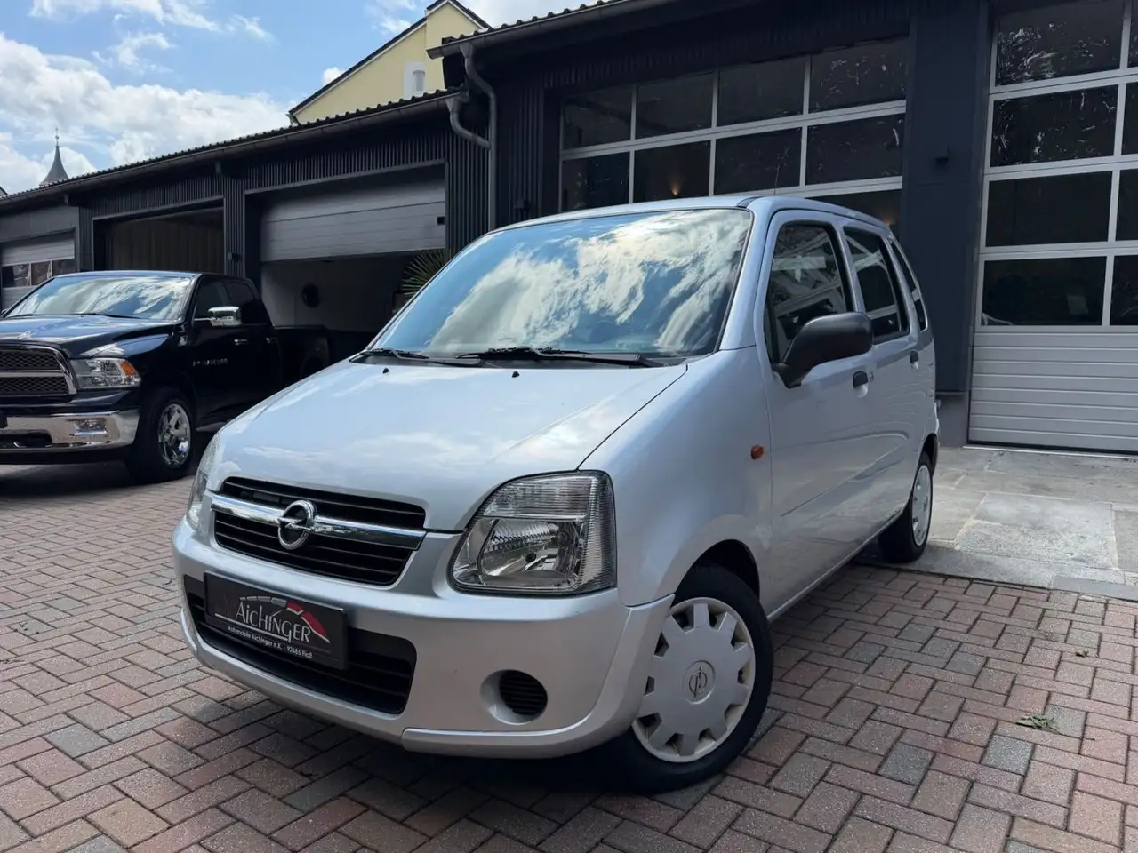 Opel Agila Basis Klima Tüv Neu — photo 1 of 21