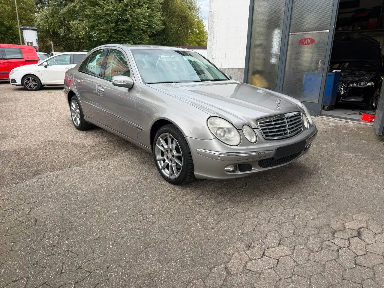 Mercedes-Benz E 320 E Limousine E 320 CDI Navigation — photo 1 of 23