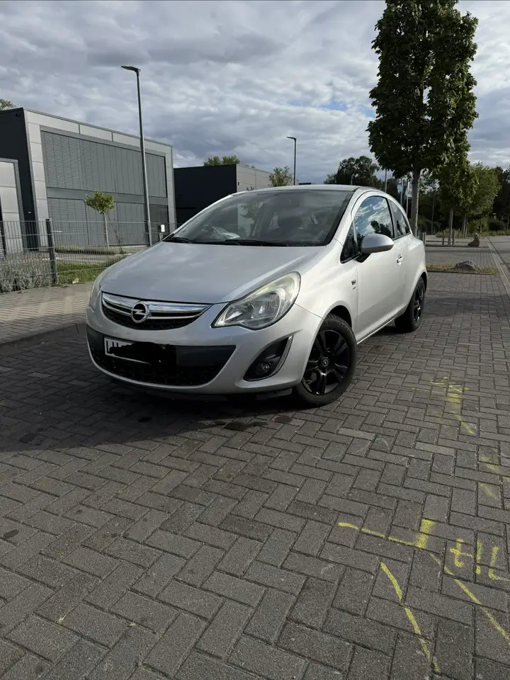 Opel Corsa 1.2 16V (ecoFLEX) Innovation Tüv Neu — photo 1 of 7