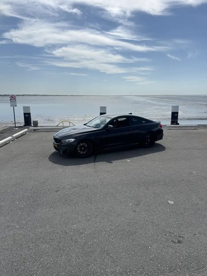 BMW M4 Coupe DCT ORG. Nederlands — photo 1 of 20