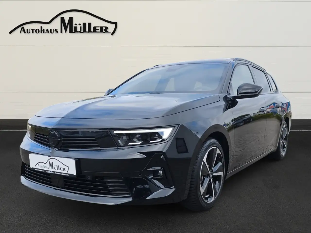 Opel Astra ST GS Mild-Hybrid Panorama+Matrix+HUD — photo 1 of 20