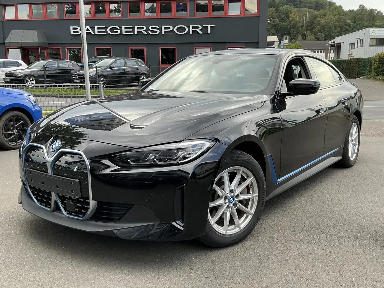 BMW i4 Gran Coupé 35 eDrive Sport R.Cam ACC LED Widescre — photo 1 of 21