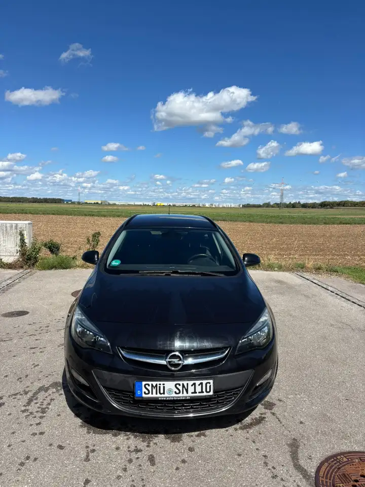 Opel Astra 1.6 D (CDTI) Start/Stop Sports Tourer Edition — photo 1 of 20
