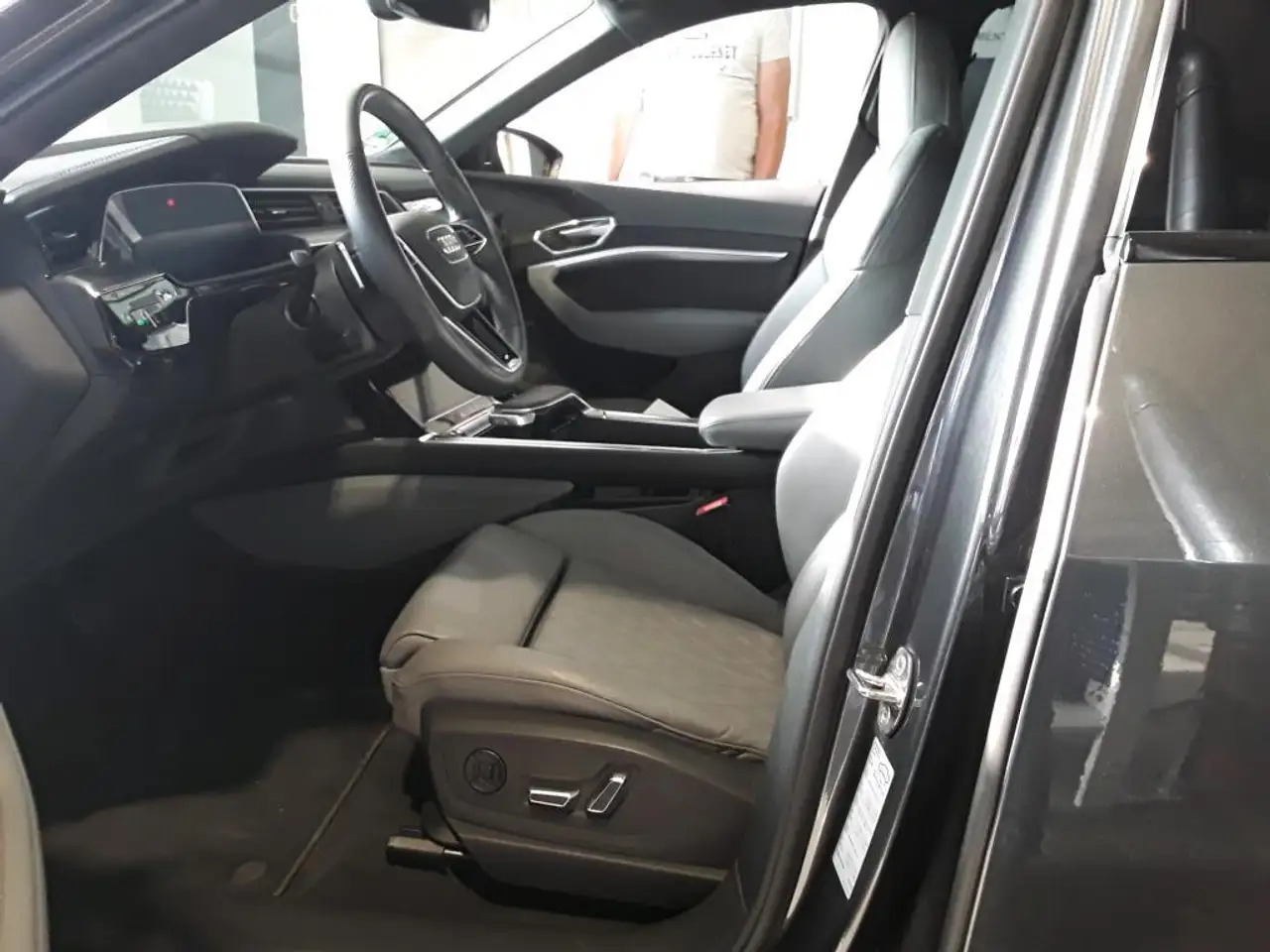 2022 Audi e-tron S BLACK 22Z/DIG-MTRX/ACC/HuD/360°/S-SITZE, photograph 9