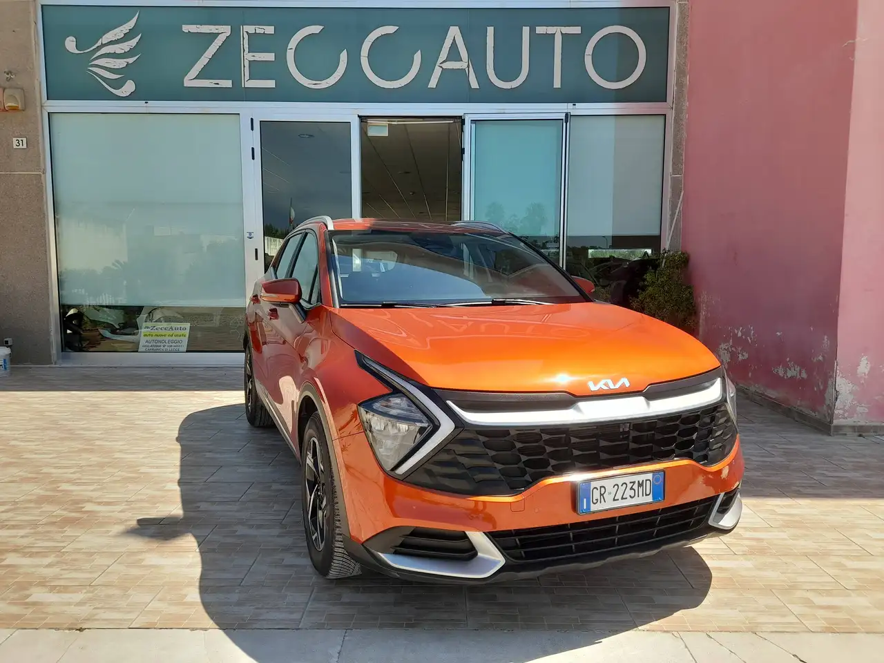 Kia Sportage 1.6 CRD 115 cv 2VD Business — photo 1 of 15