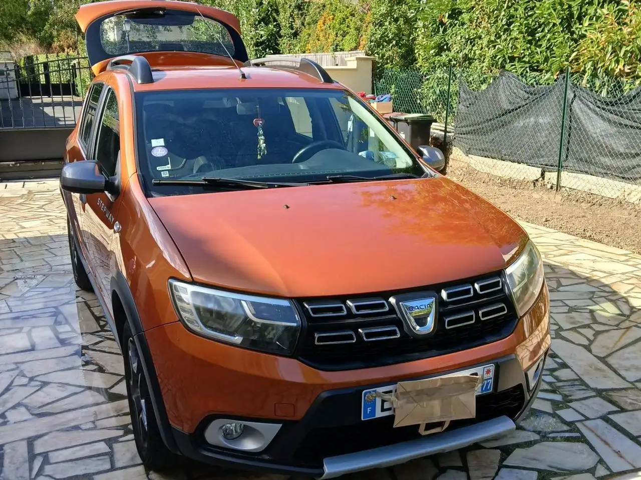 Dacia Sandero Sandero TCe 90 Explorer — photo 1 of 9