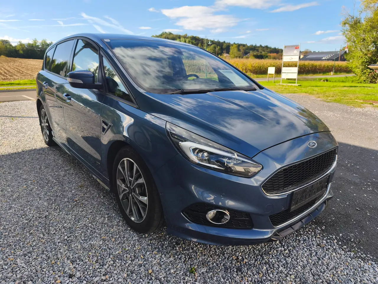 Ford S-Max ST-Line AWD — photo 1 of 29