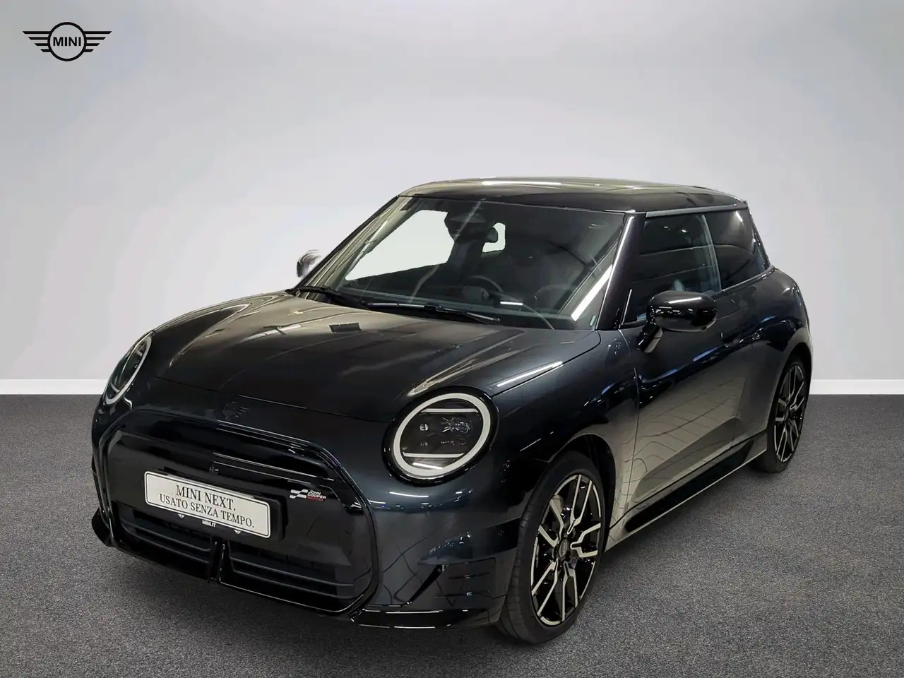 MINI Cooper SE John Cooper Works — photo 1 of 17