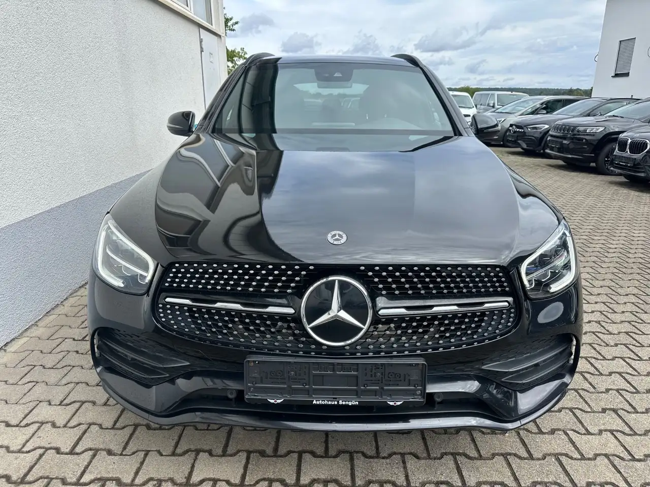 Mercedes-Benz GLC 220 d 4Matic AMG Panorama/Digi-Display/ Night — photo 1 of 24