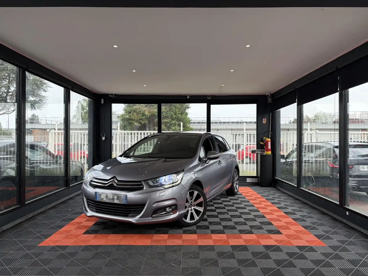 Citroen C4 1.2 PURETECH 130 S\u0026S SHINE EAT6 — photo 1 of 20