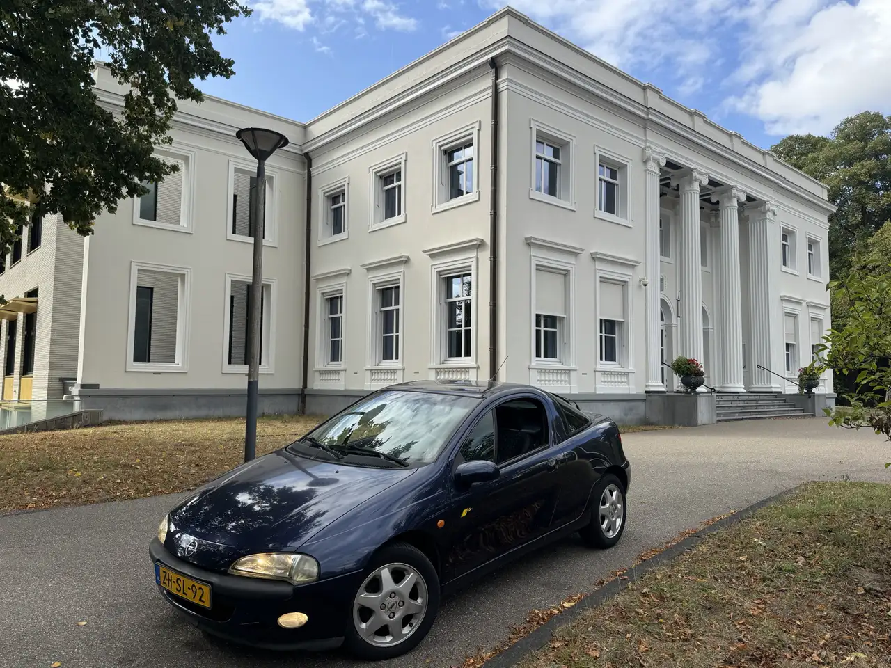 Opel Tigra 1.4i-16V AUTOMAAT! 75.000 KM !! UNIEK !! — photo 1 of 40