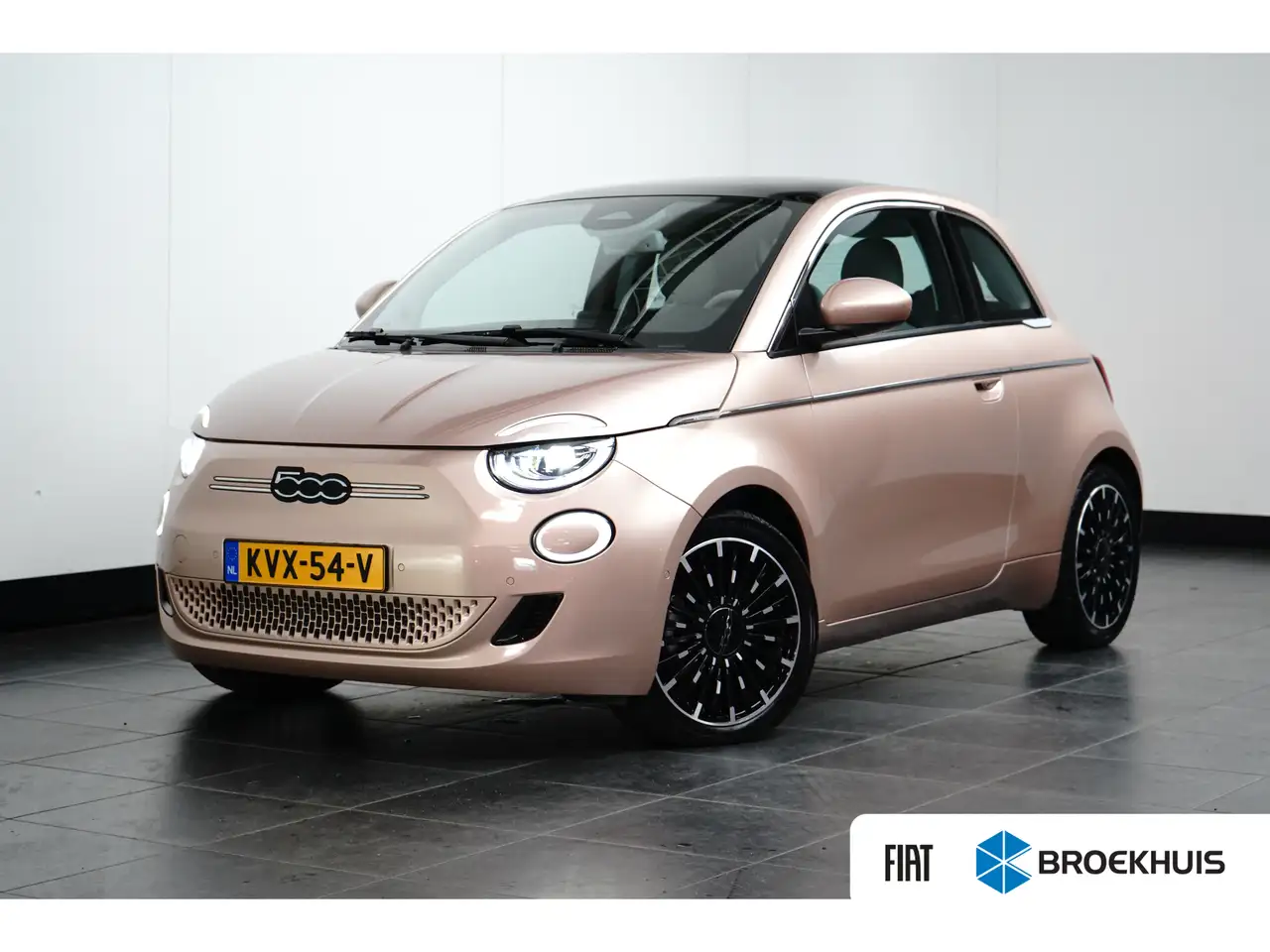Fiat 500 3+1 La Prima 42 kWh — photo 1 of 26