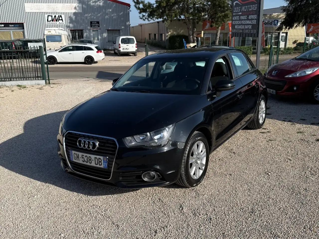 Audi A1 1.6 TDI 90 Attraction — photo 1 of 28