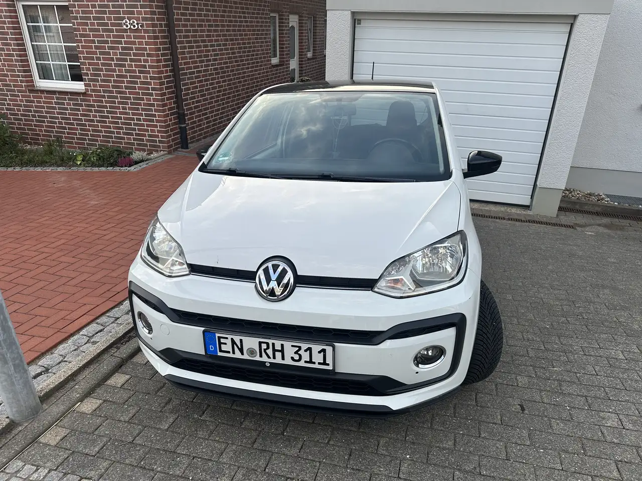Volkswagen up! TSI join — photo 1 of 11