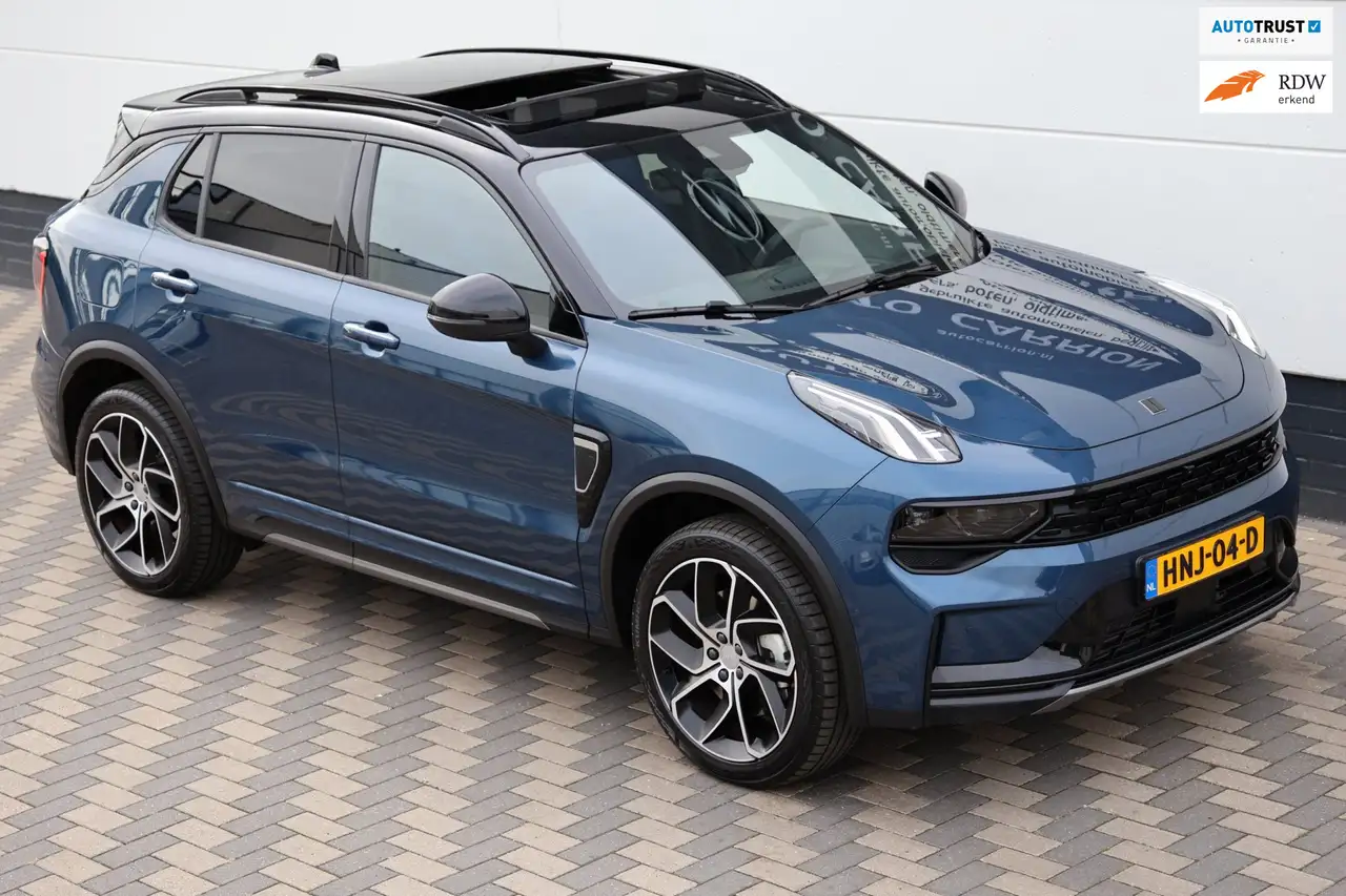 Lynk & Co 01 1.5 PHEV 262PK Zwarte Hemel 360° Camera NAP !! — photo 1 of 40