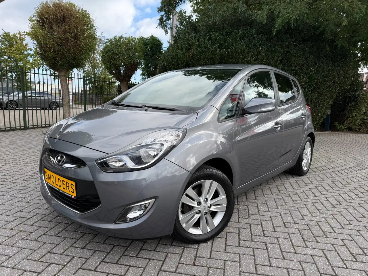 Hyundai iX20 1.4i, Clima, Cruise Control, Parkeersensoren, LM-v — photo 1 of 15