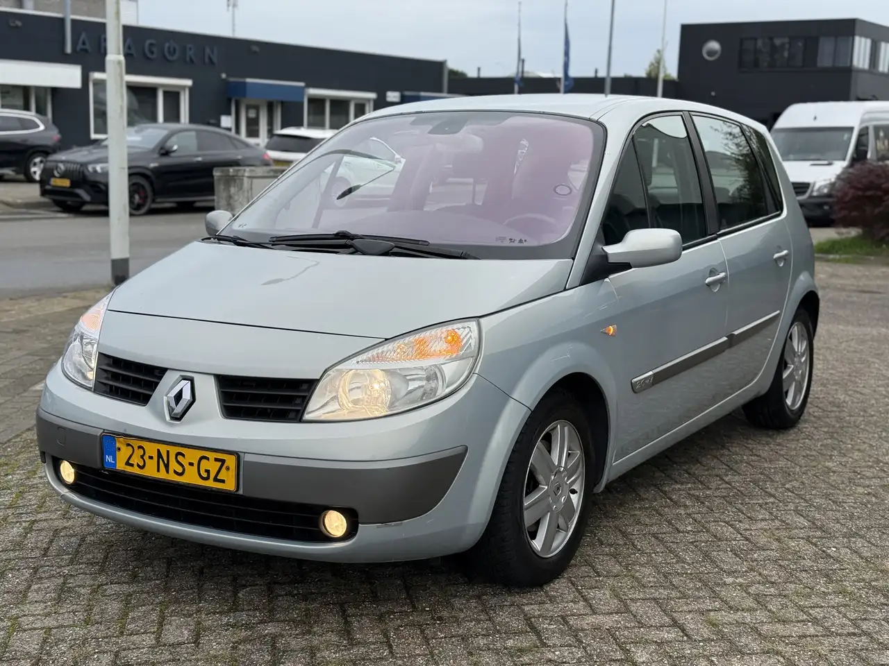 Renault Scenic 1 jaar APK Renault Scenic 2.0 Automaat — photo 1 of 20