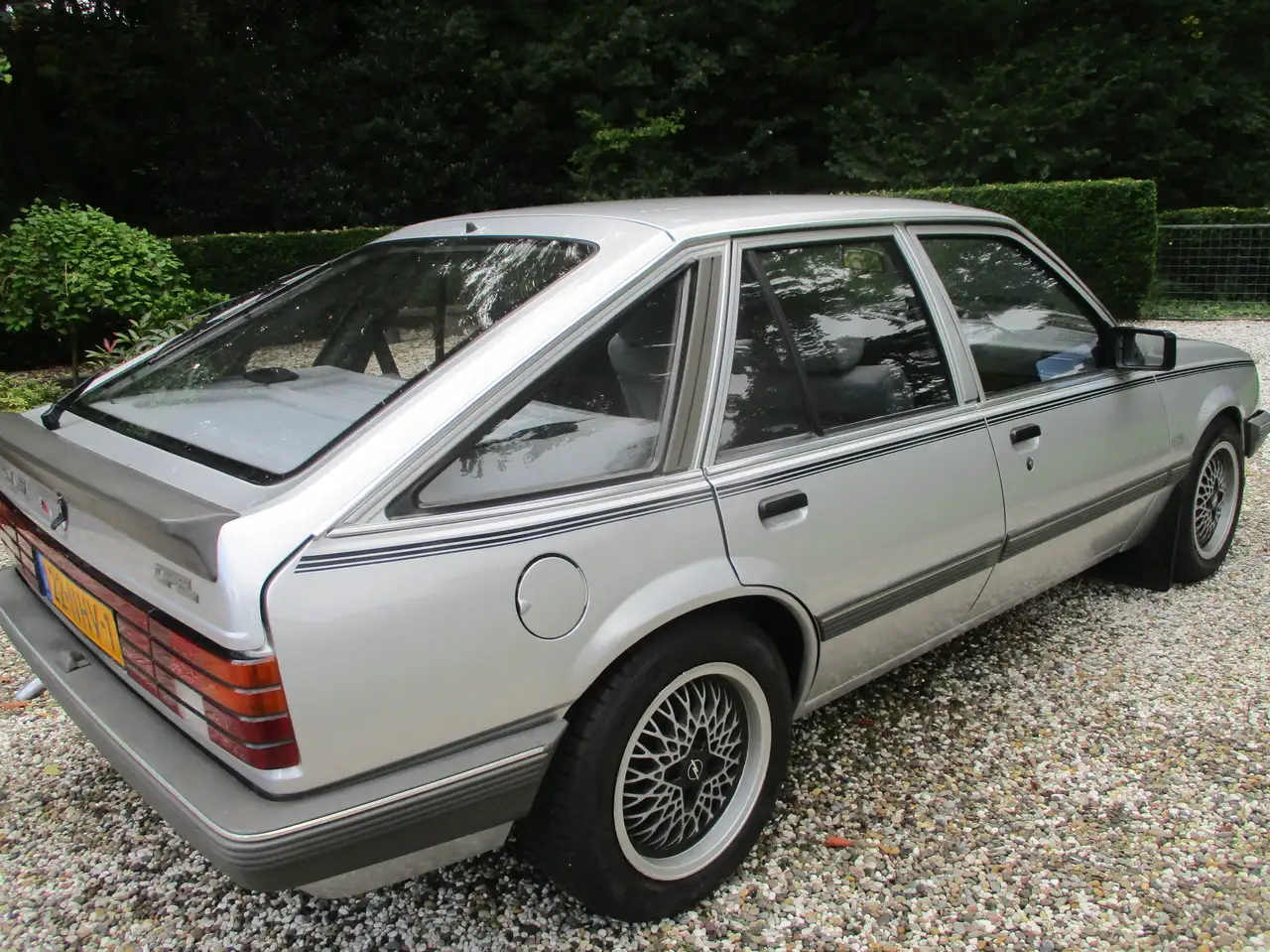 Opel Ascona 1.6 automatic belastingvrij