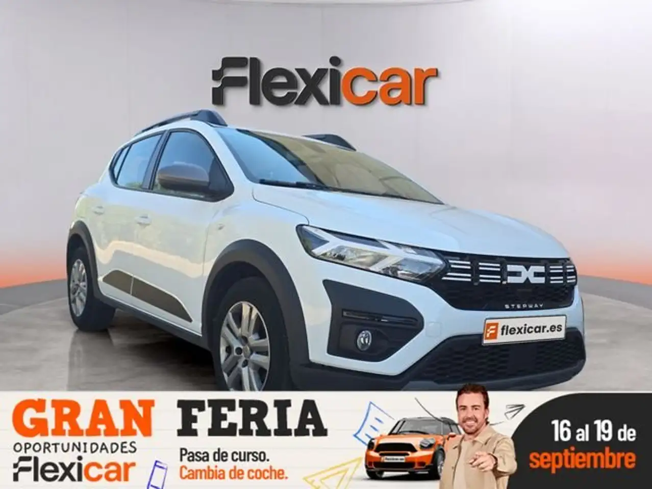 Dacia Sandero Stepway TCe Essential 67kW — photo 1 of 15