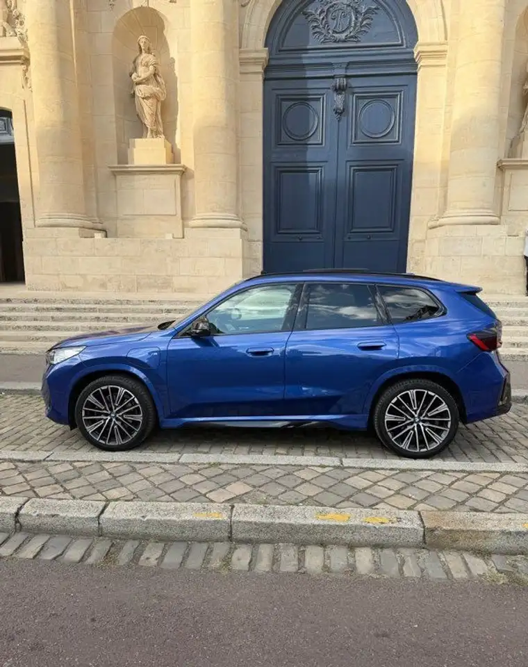 BMW X1 drive 30 e 326ch pack M sport — photo 1 of 7