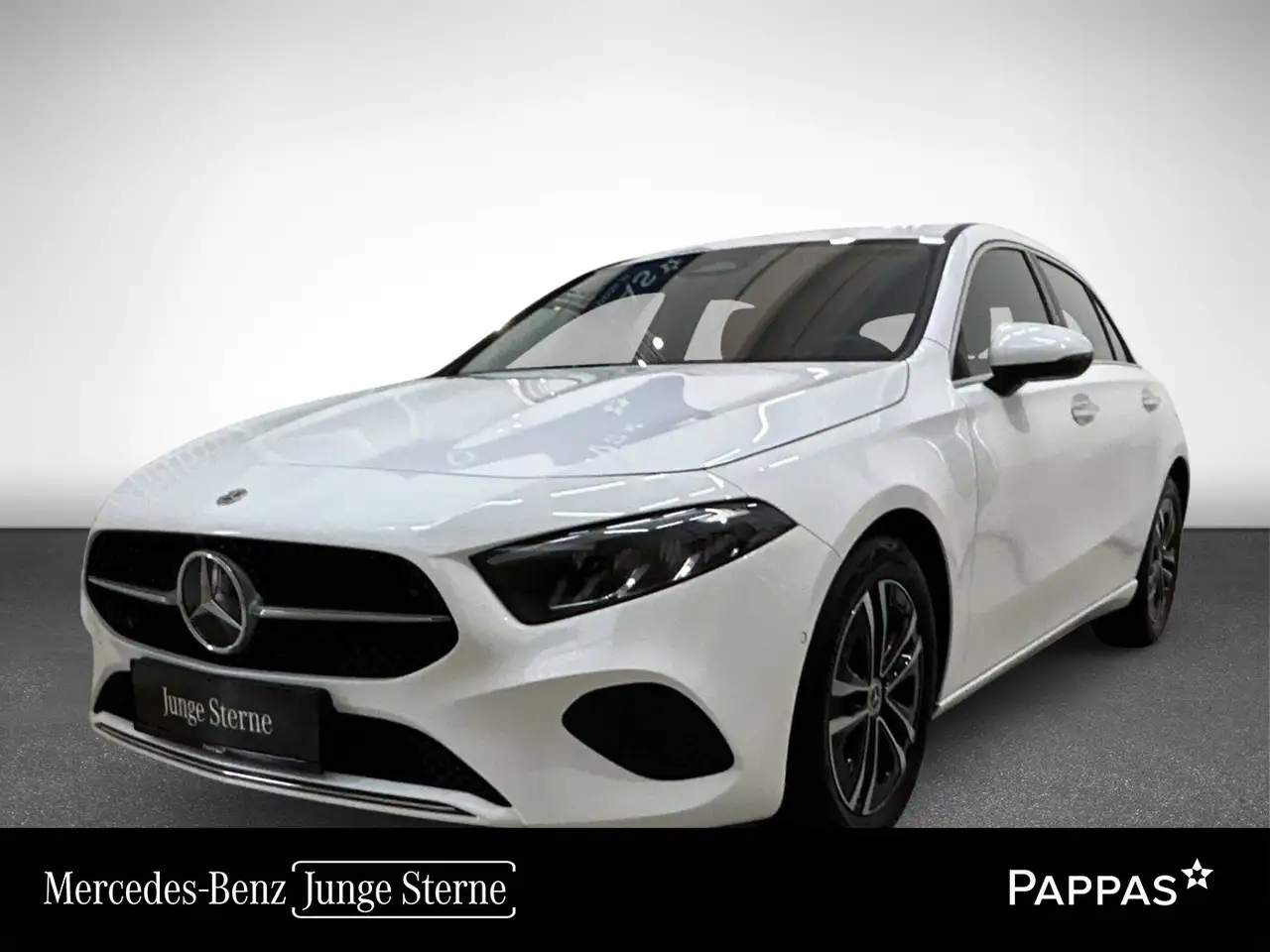 Mercedes-Benz A 180 Cam Navi SHZ — photo 1 of 24