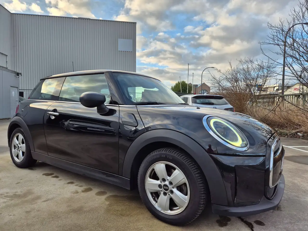 MINI Cooper 1.5iA // AUTOM. // 136CV // 90.983 KM // 2022 !! — photo 1 of 15