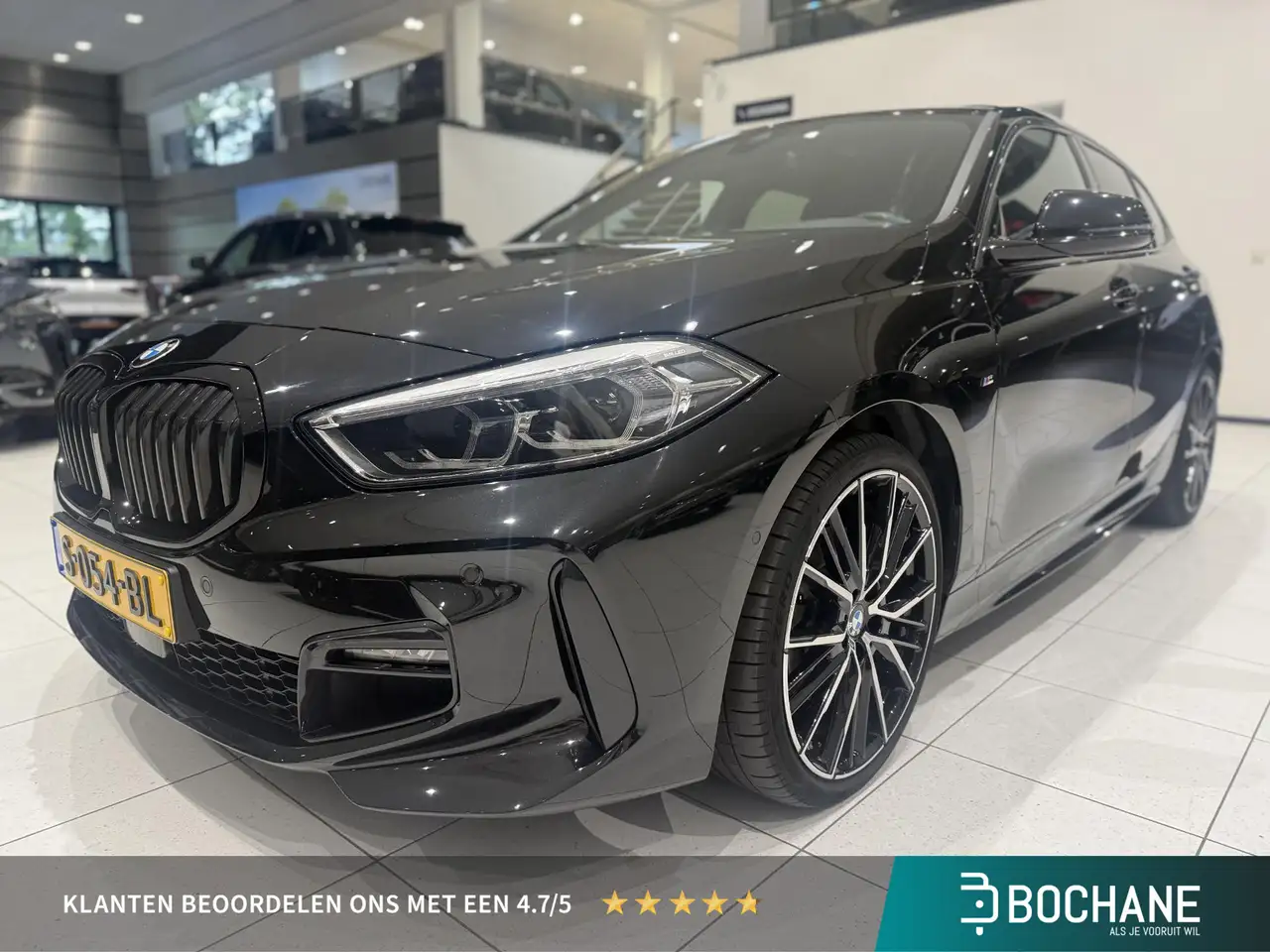 BMW 118 1-serie 118i Introduction Edition | M-Sport | Pano — photo 1 of 30