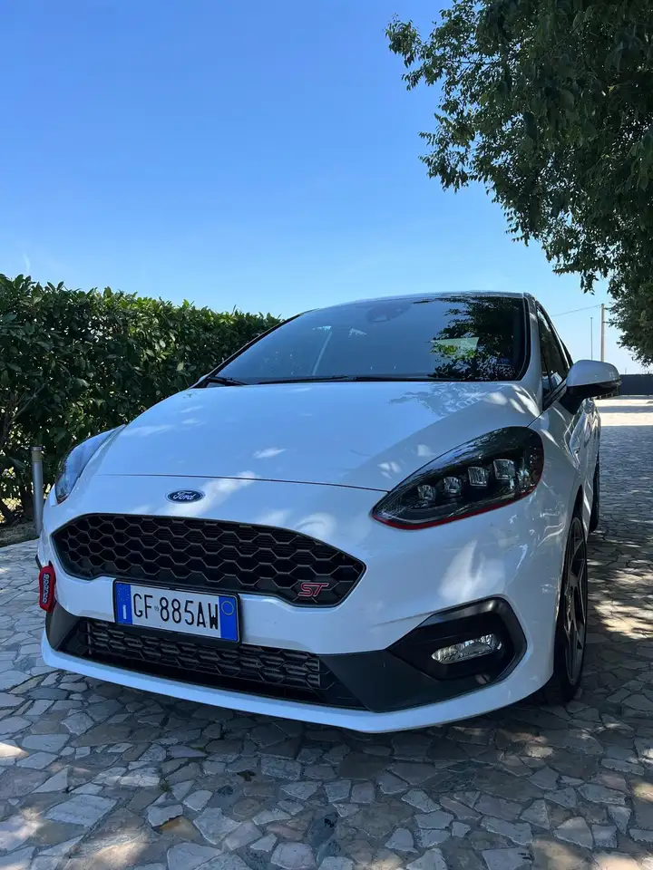 Ford Fiesta 5p 1.5 ecoboost ST s&s 200cv my20.25 — photo 1 of 9