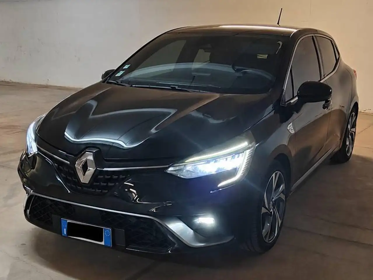 Renault Clio Clio 1.6 E-Tech hybrid R.S. Line 140cv auto — photo 1 of 15