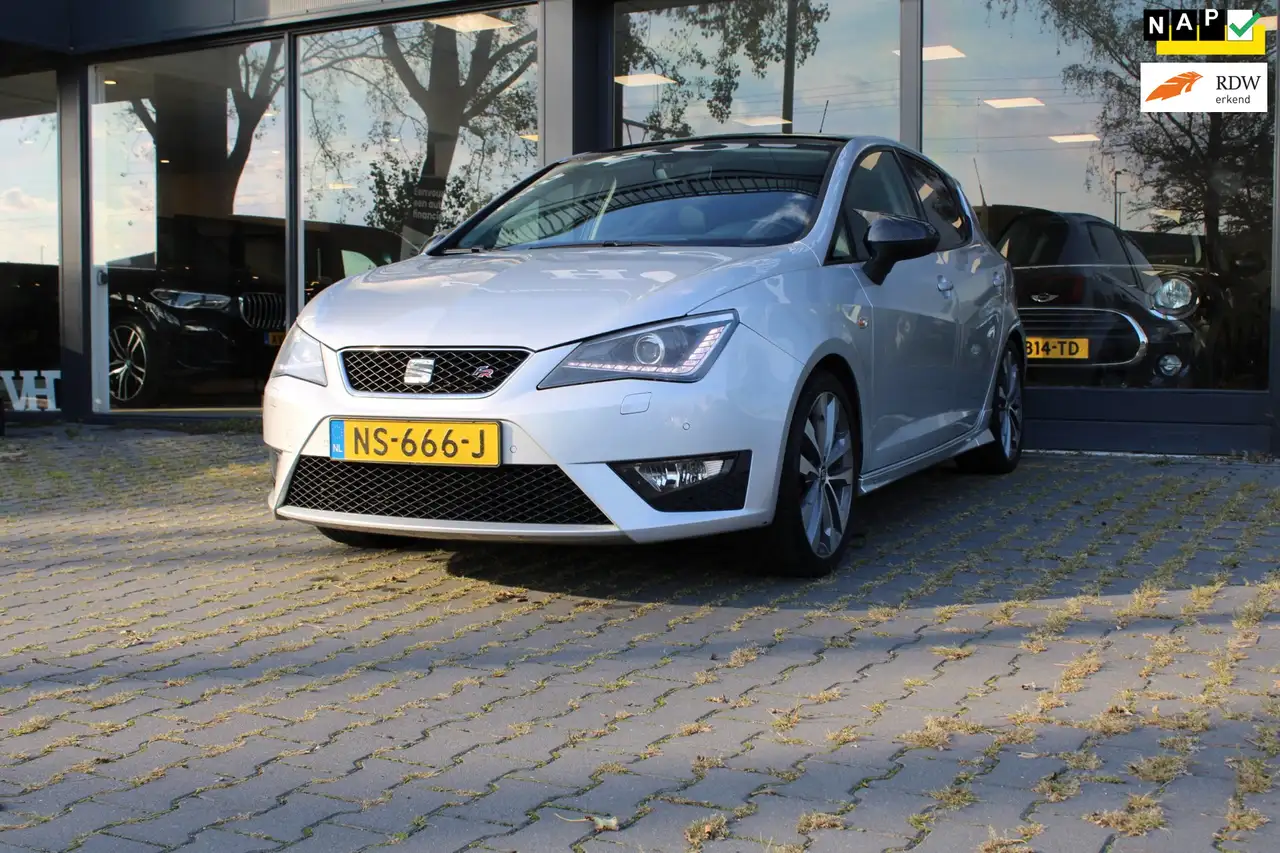 SEAT Ibiza 1.0 EcoTSI FR Pano/DSG — photo 1 of 23
