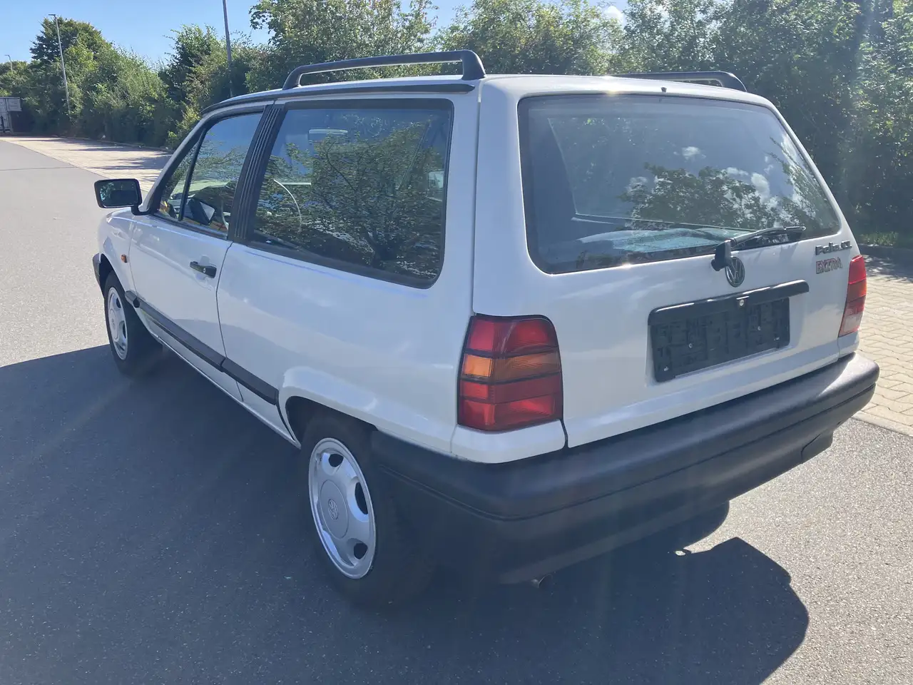 Volkswagen Polo CL Extra — photo 1 of 15