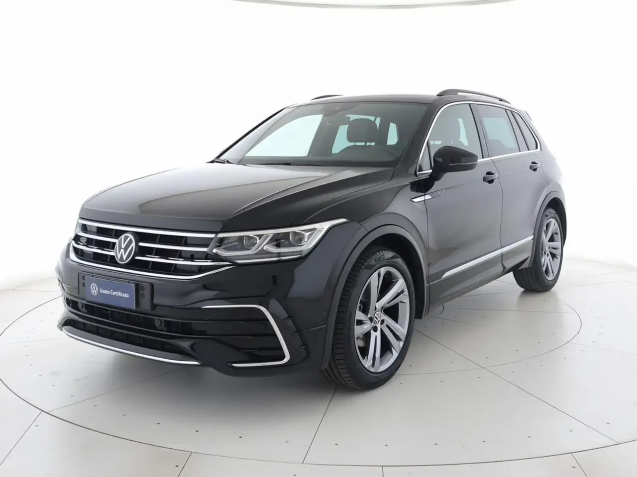 Volkswagen Tiguan 2.0 tdi r-line 150cv dsg — photo 1 of 14