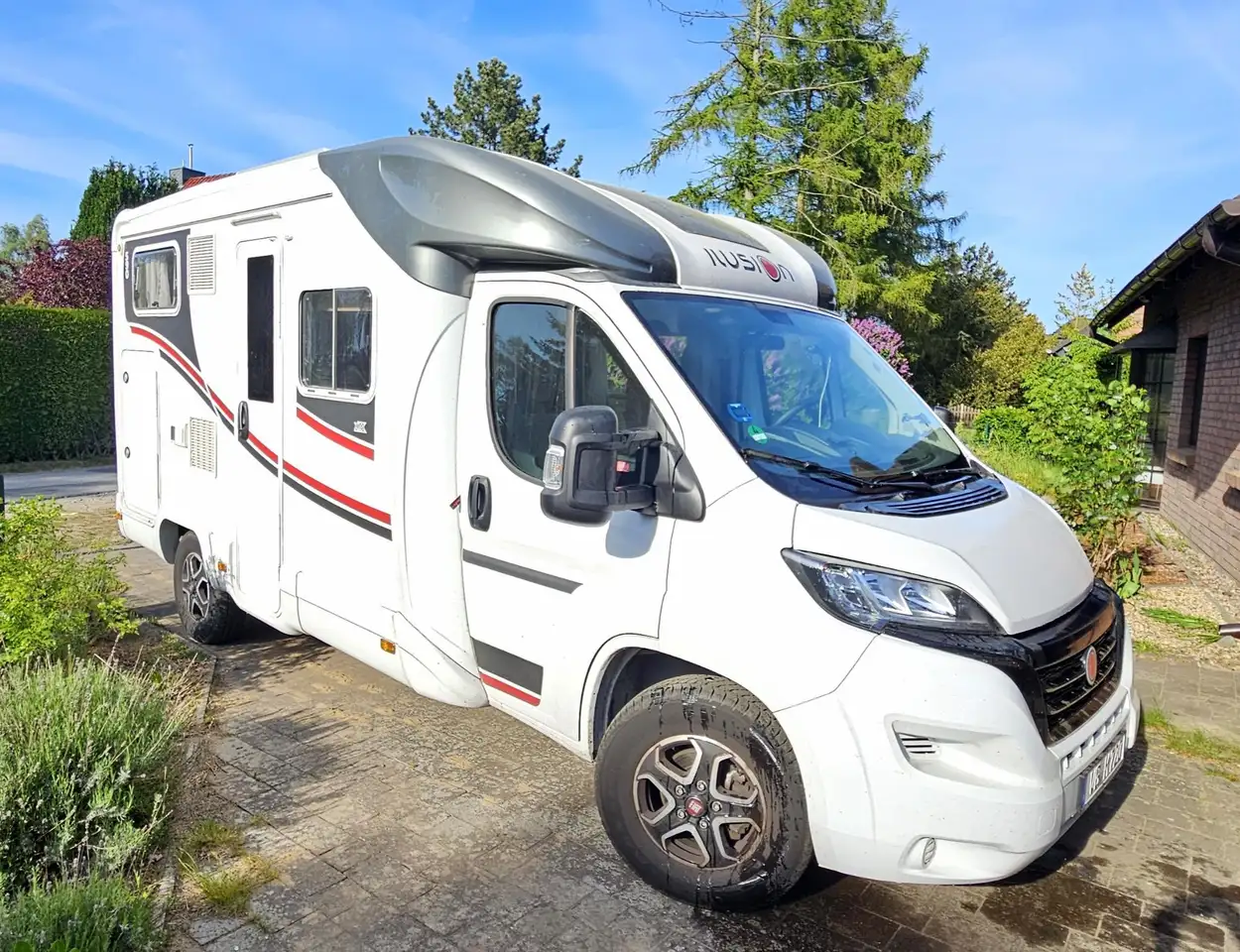 Fiat Ducato Wohnmobil | Ilusion XMK 590 Premium - 9G-Automatik — photo 1 of 15