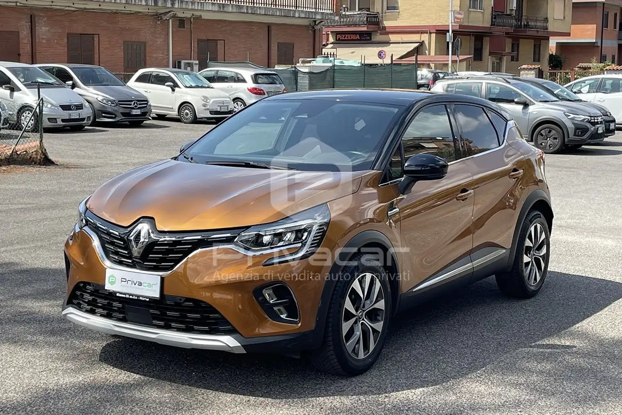 Renault Captur Captur Blue dCi 115 CV EDC Intens — photo 1 of 15